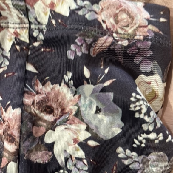 Cynthia Rowley matching setsize 3-6 months. Pull on pants. - Picture 4 of 5